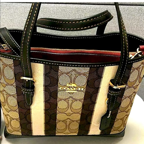 Coach Handbags - NEW AUTHENTIC COACH BAG WITH TAGS Gorgeous Shoulder/Crossbody/Hand Bag